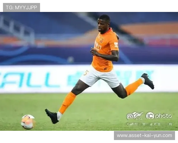 斯特林横向拉球后远角抽射建功